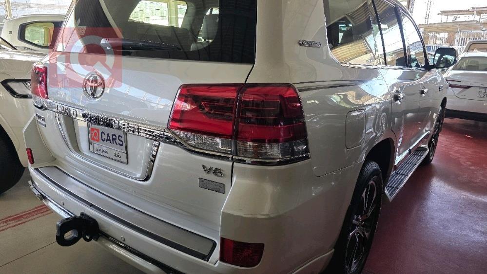 تويوتا لاندكروزر